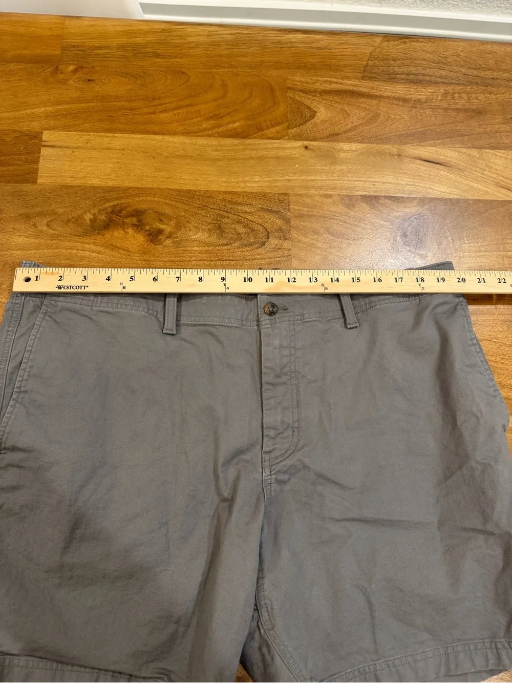 Duck Head 1865 Men's Gray Flat-Front Shorts